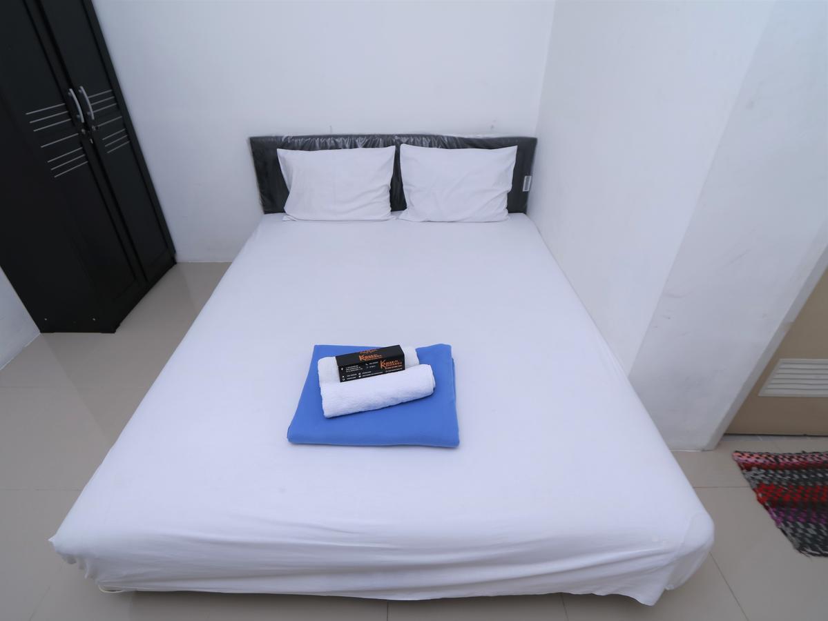 Kamar Keluarga Ungaran Hotel Jakarta Bagian luar foto