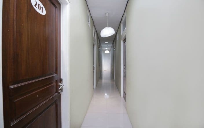 Kamar Keluarga Ungaran Hotel Jakarta Bagian luar foto