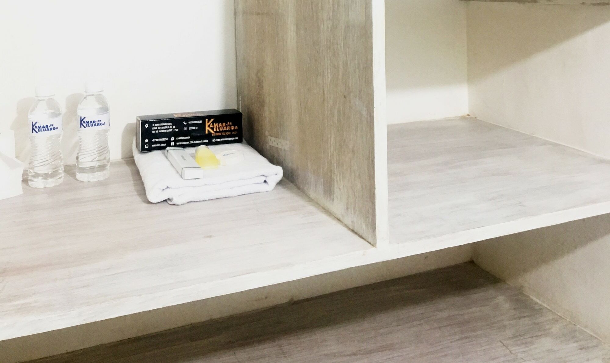 Kamar Keluarga Ungaran Hotel Jakarta Bagian luar foto